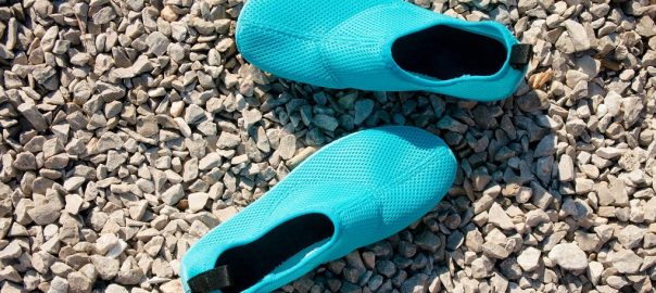 best shoes for beach hiking