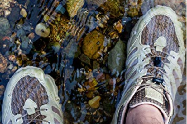 best choices for water proof hiking shoes offering top comfort, support, lots of durability and waterproof.
