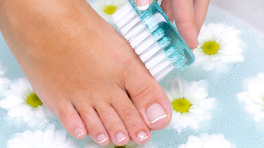 How to Keep Your Toenails Healthy