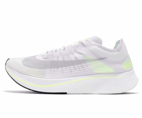 We reviewed the Zoom Fly SP running shoe by Nike! Take a look at what we liked, pros, cons, key features and all you need to know!