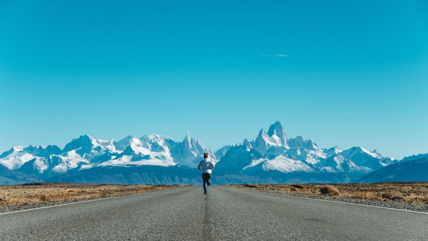 How to Decide What Surface to Run On: Road, Trail or Track The Best Surface to Run On: Road, Trail or Track?