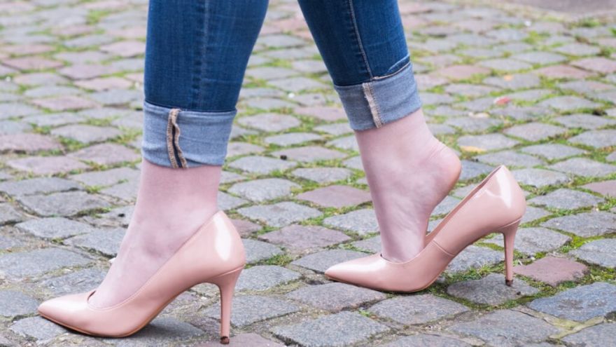 How to Shrink Shoes: An Easy Guide for All Types of Shoes