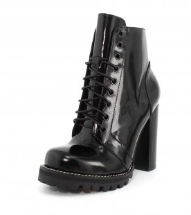 An in depth review of the Jeffrey Campbell Legion in 2019